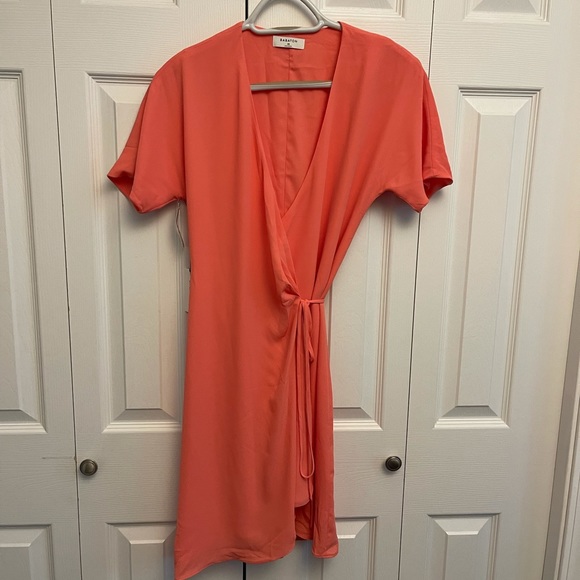 Aritzia Babaton Wallace Wrap Dress in Coral, XS - Picture 5 of 8